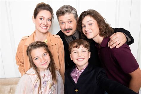 lance barber, zoe perry, +49 more|Young Sheldon: The Real Reason For Georges Season 5。